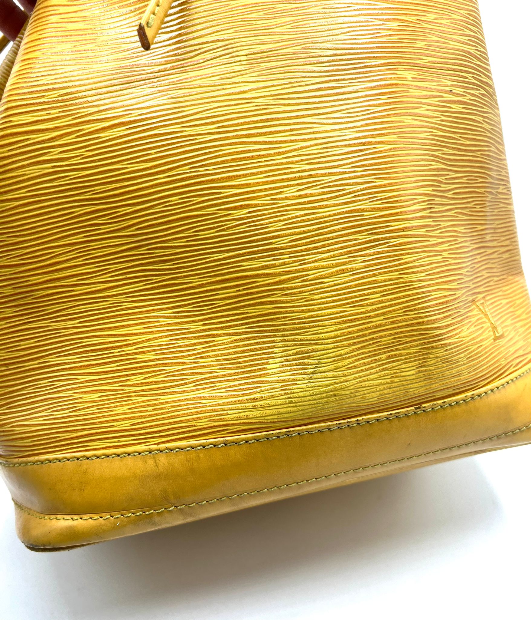 Louis Vuitton Noé Epi Amarillo