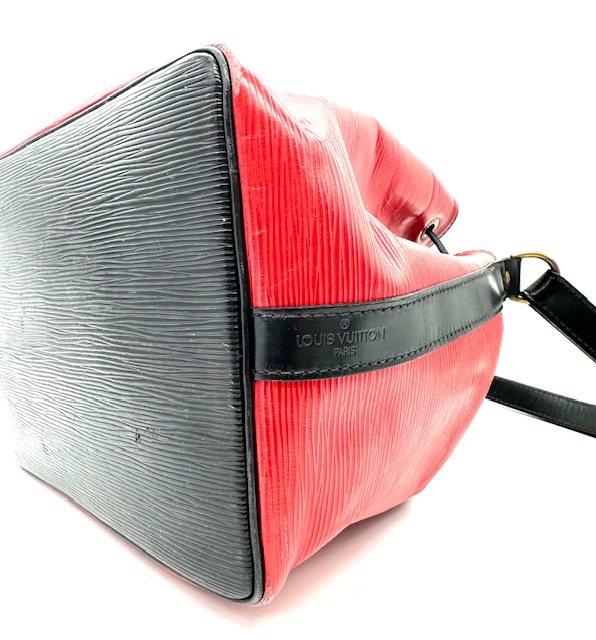 Louis Vuitton Noè Epi rojo