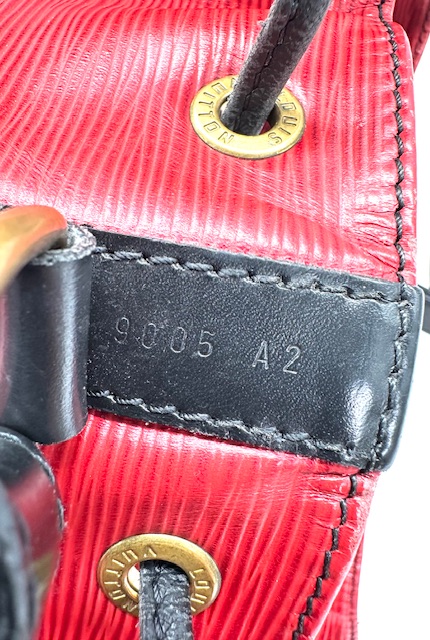 Louis Vuitton Noè Epi rojo