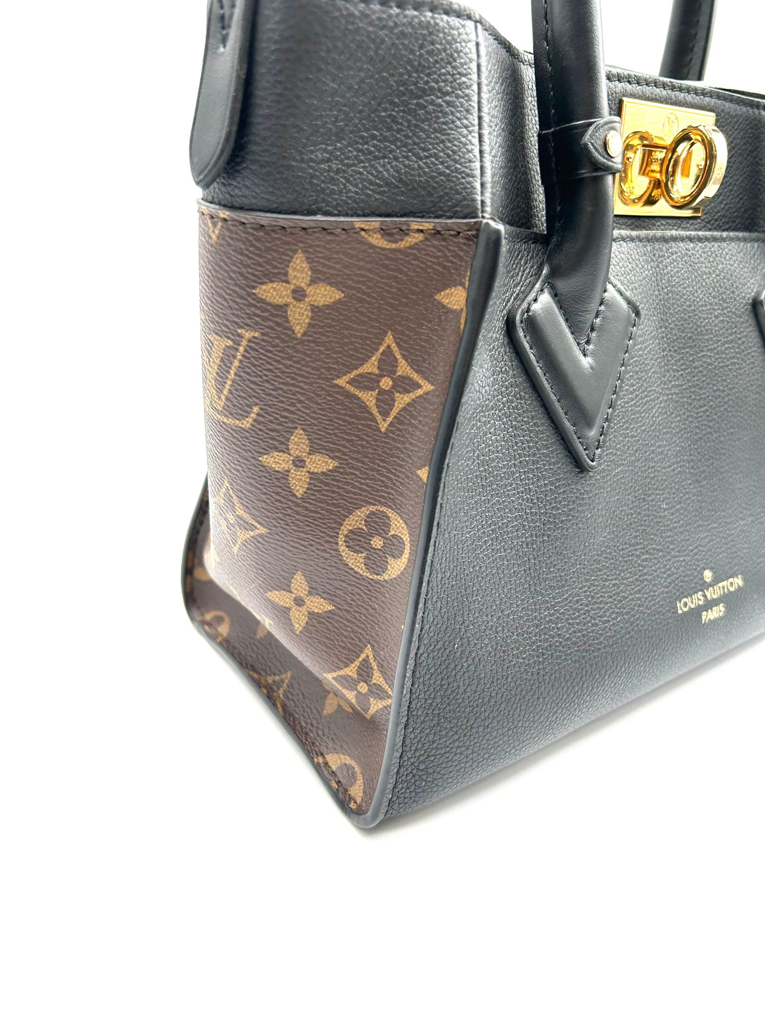 Louis Vuitton On My Side
