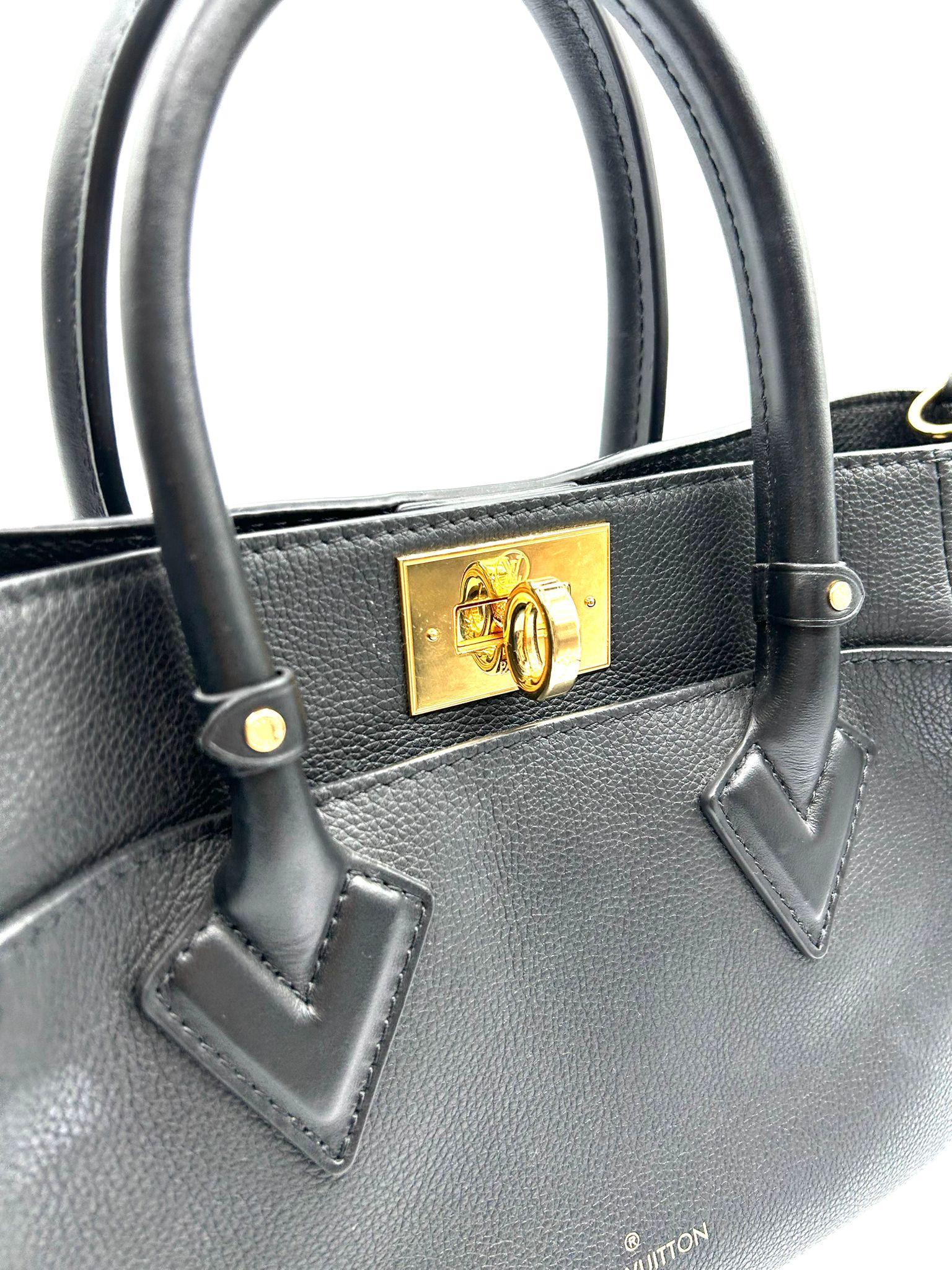 Louis Vuitton On My Side