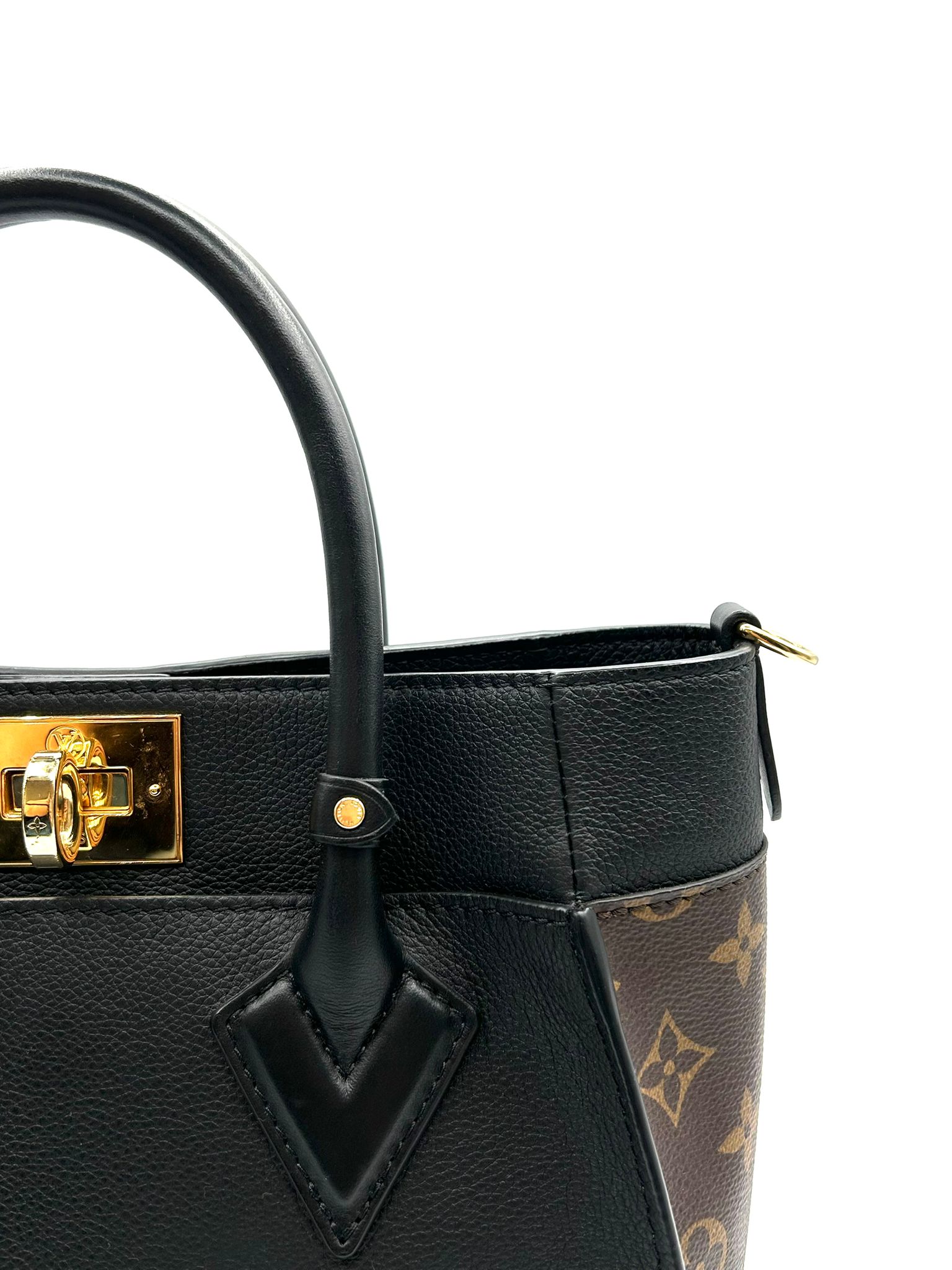Louis Vuitton On My Side