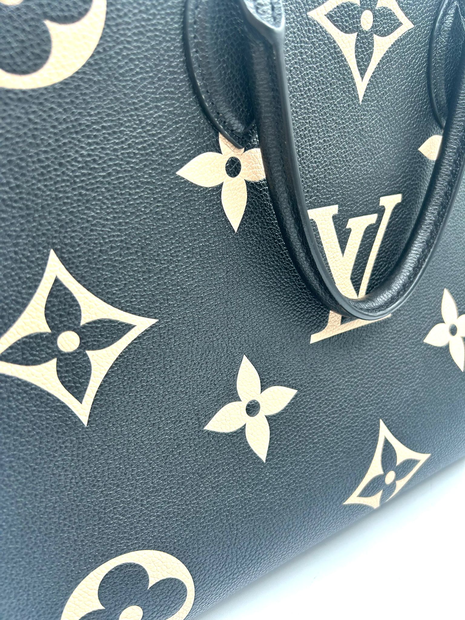 louis vuitton on the go mm