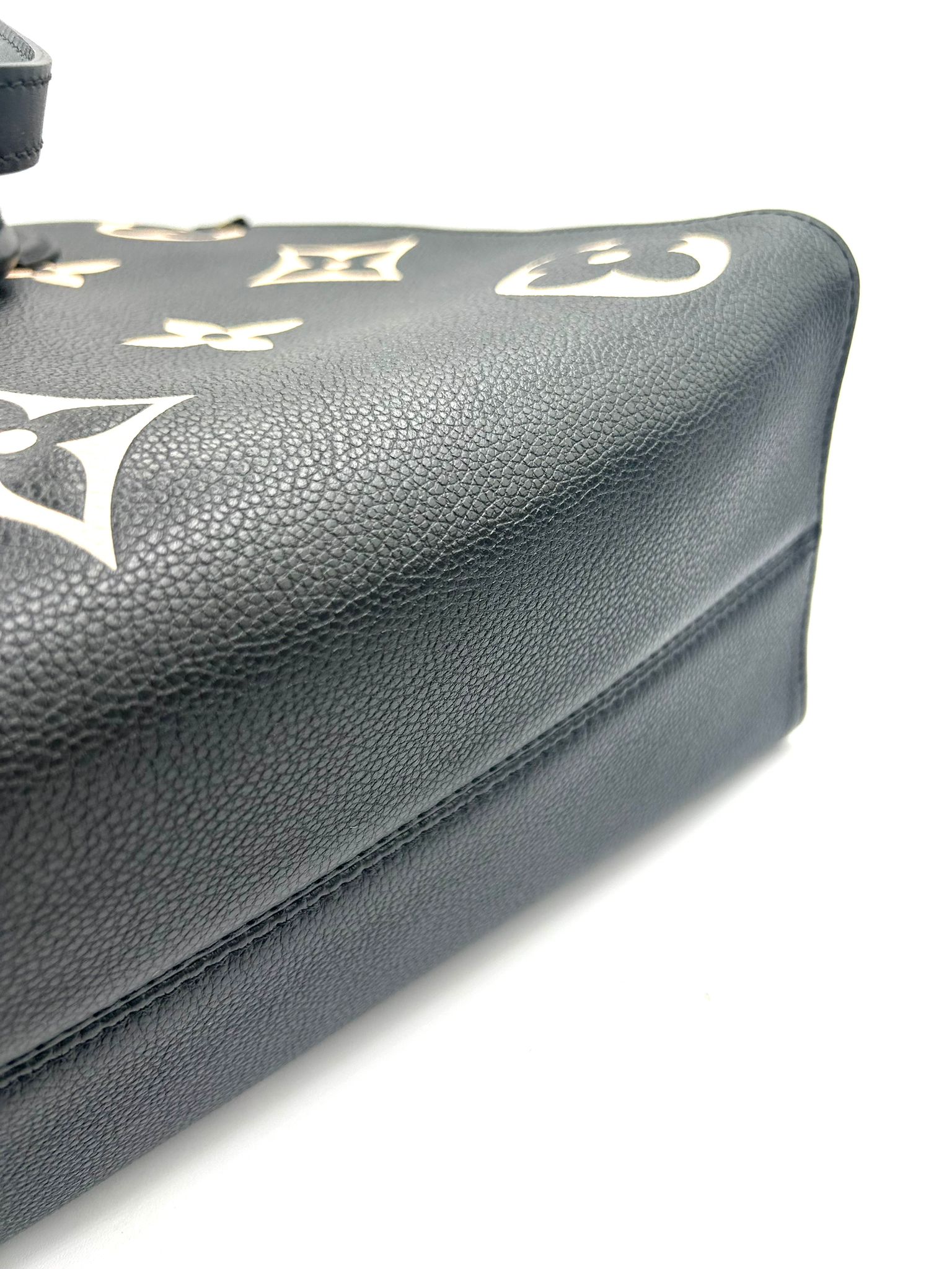 louis vuitton on the go mm