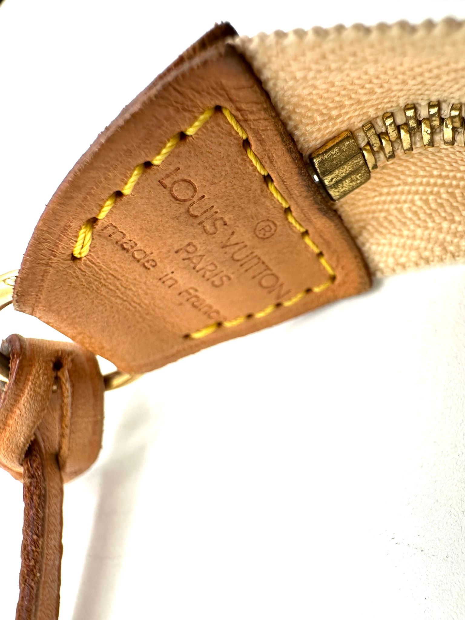 Louis Vuitton Pochette Murakami