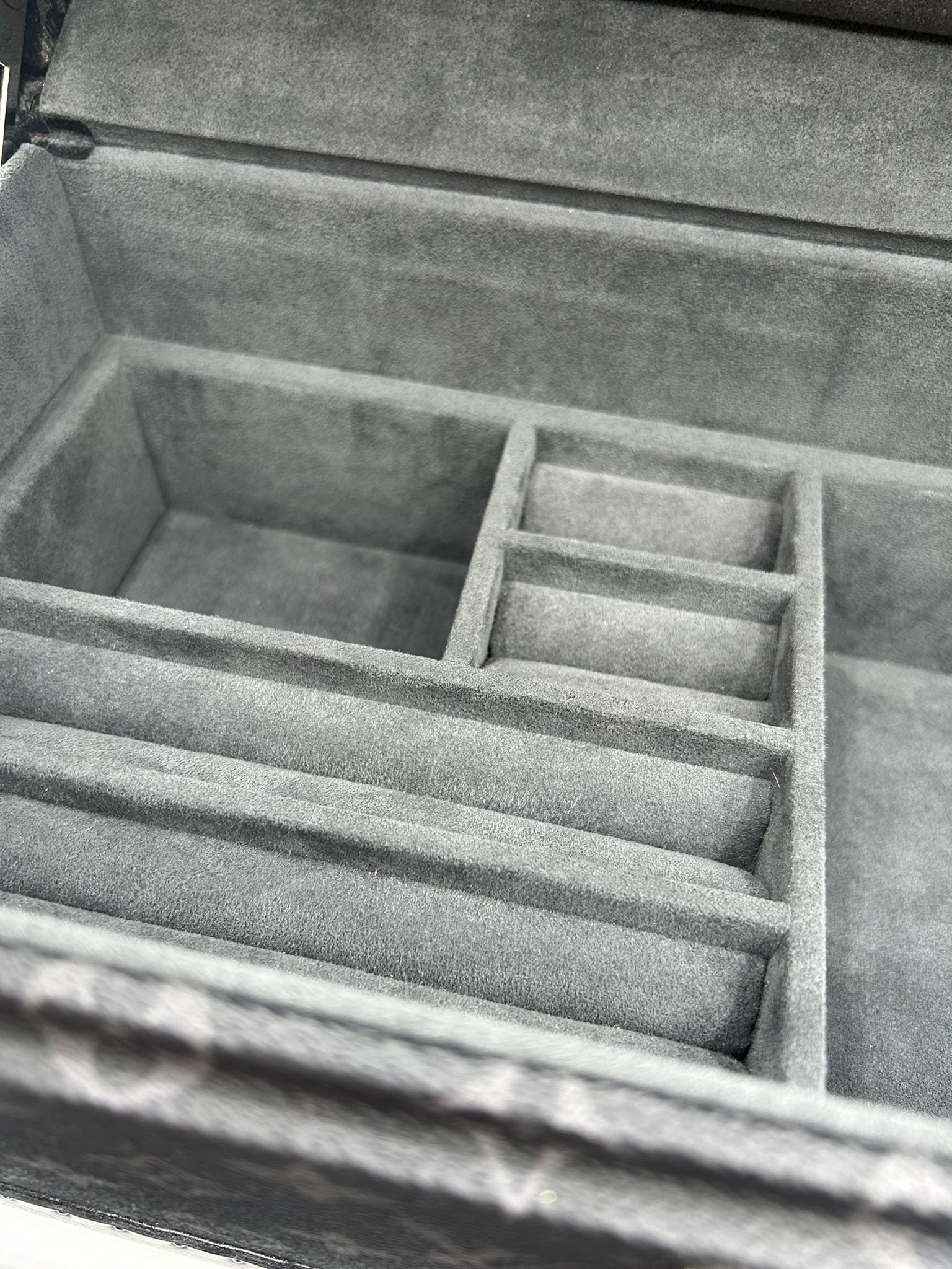 louis vuitton trunk