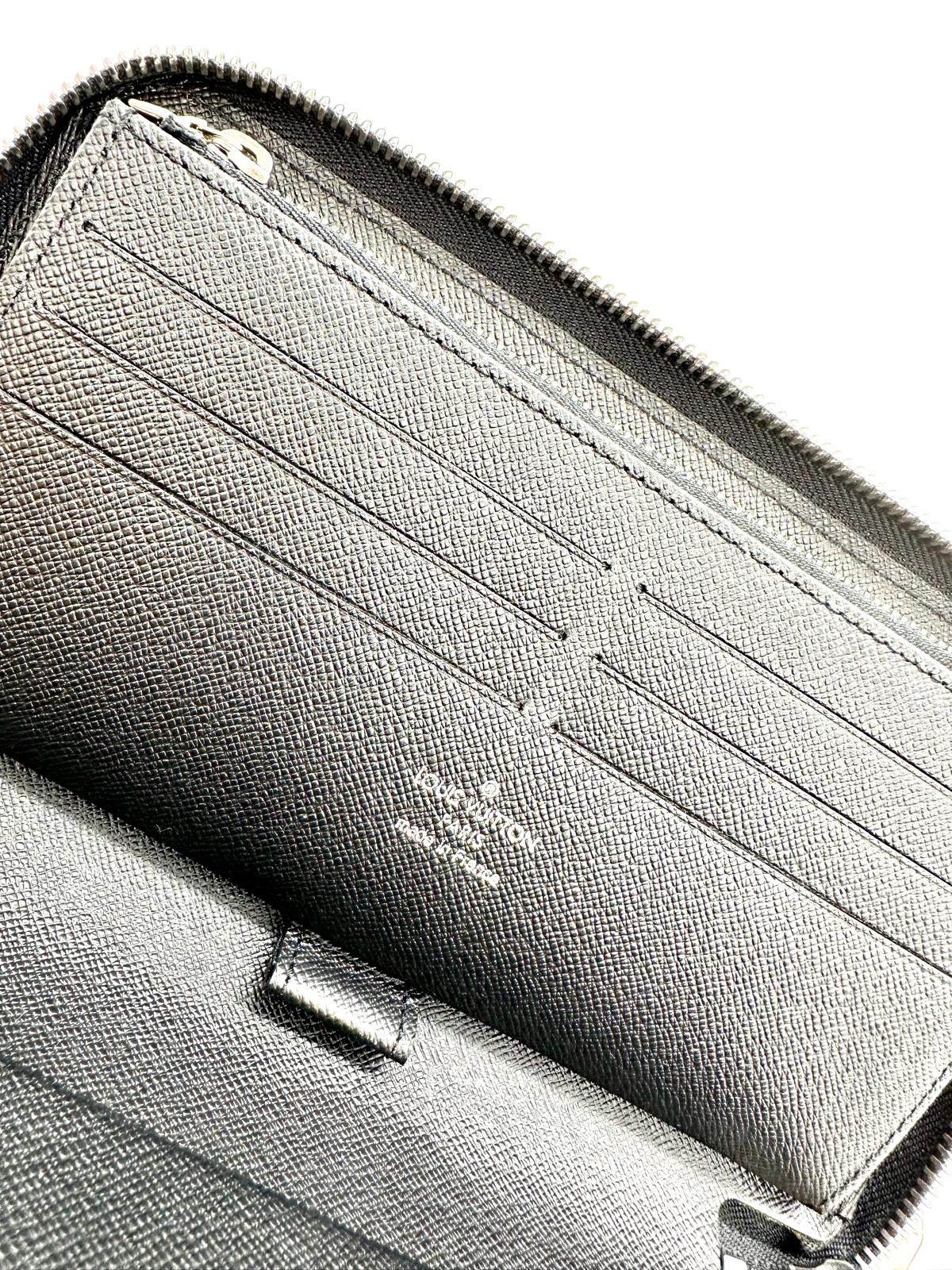 Louis Vuitton Zippy