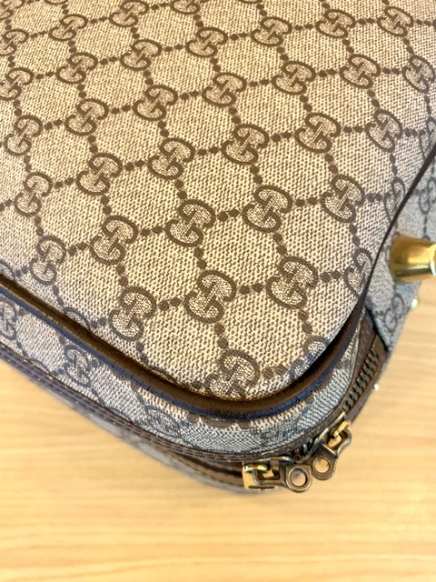 Maleta monogram Gucci