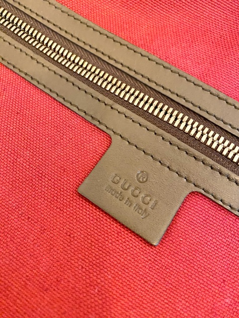 Maleta monogram Gucci