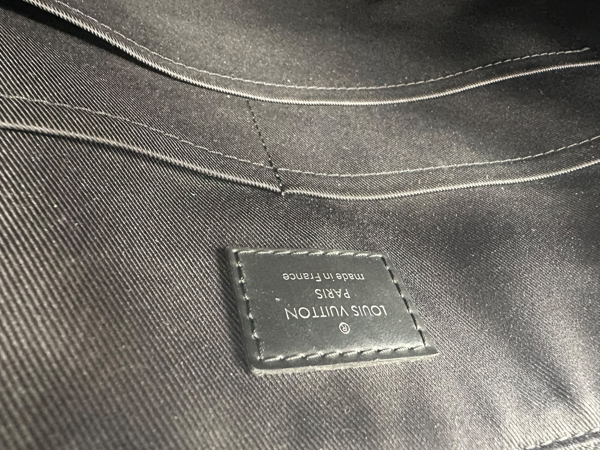 Maletín Louis Vuitton Explorer