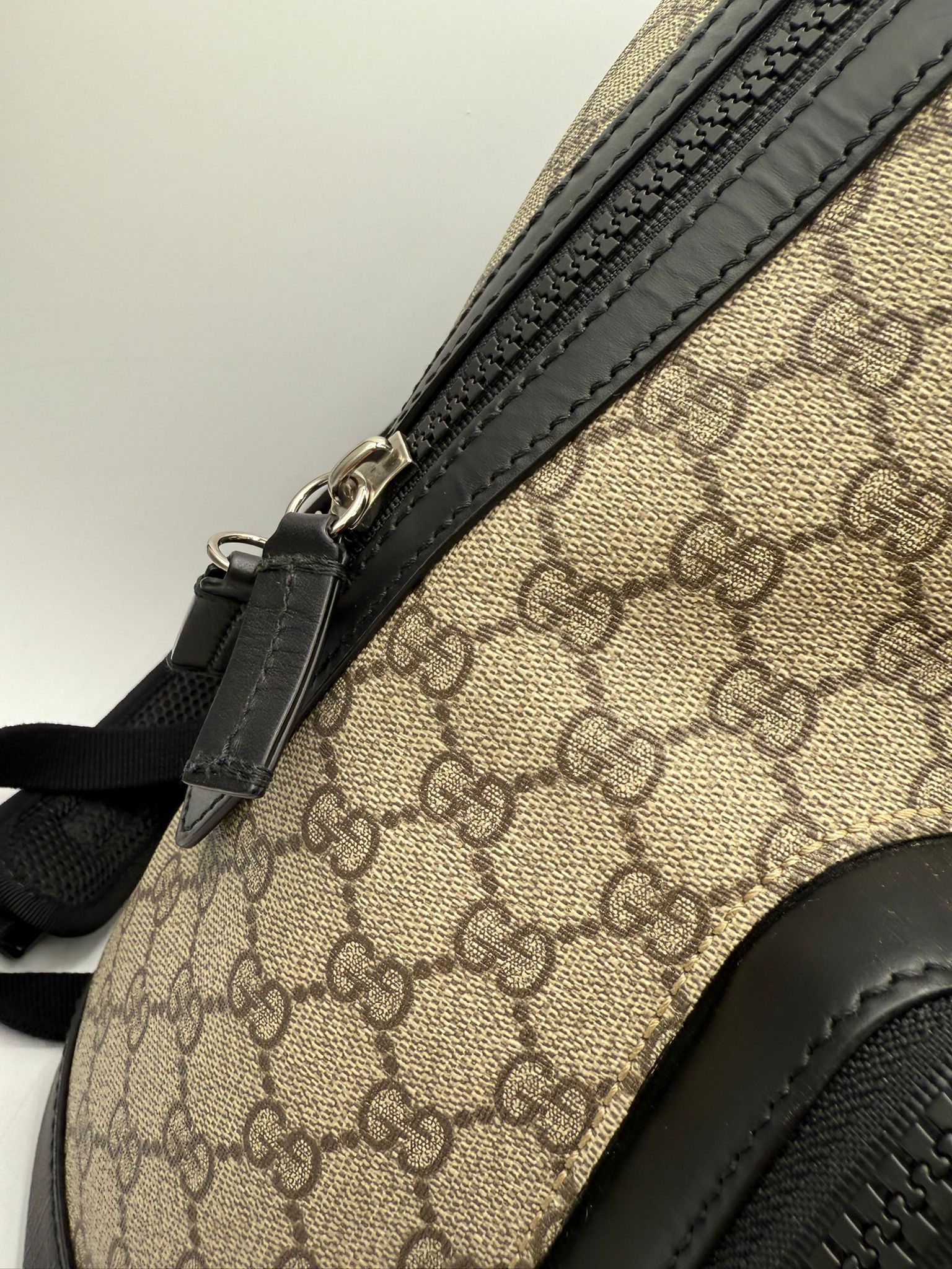 Mochila Gucci GG Supreme
