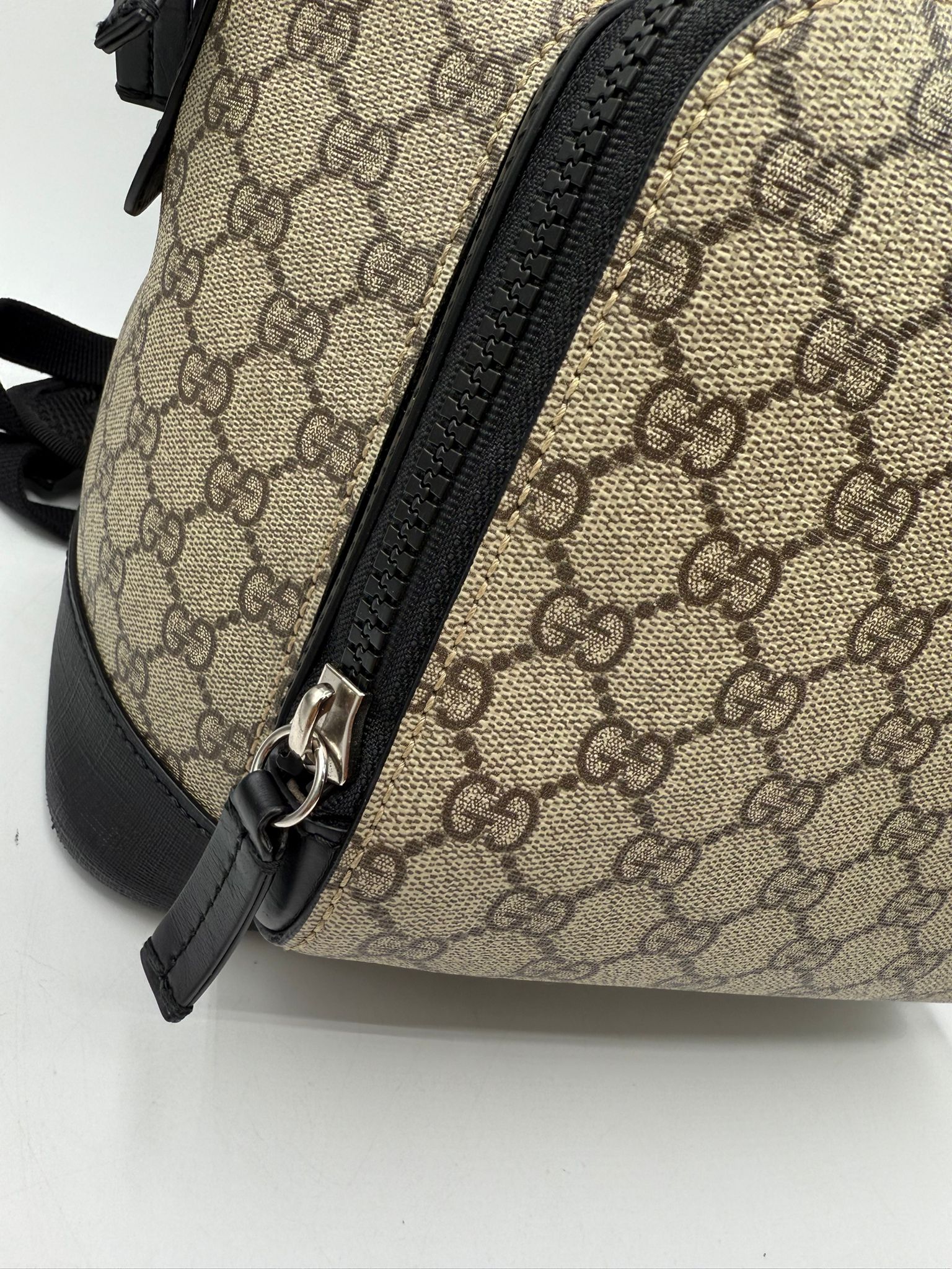 Mochila Gucci GG Supreme