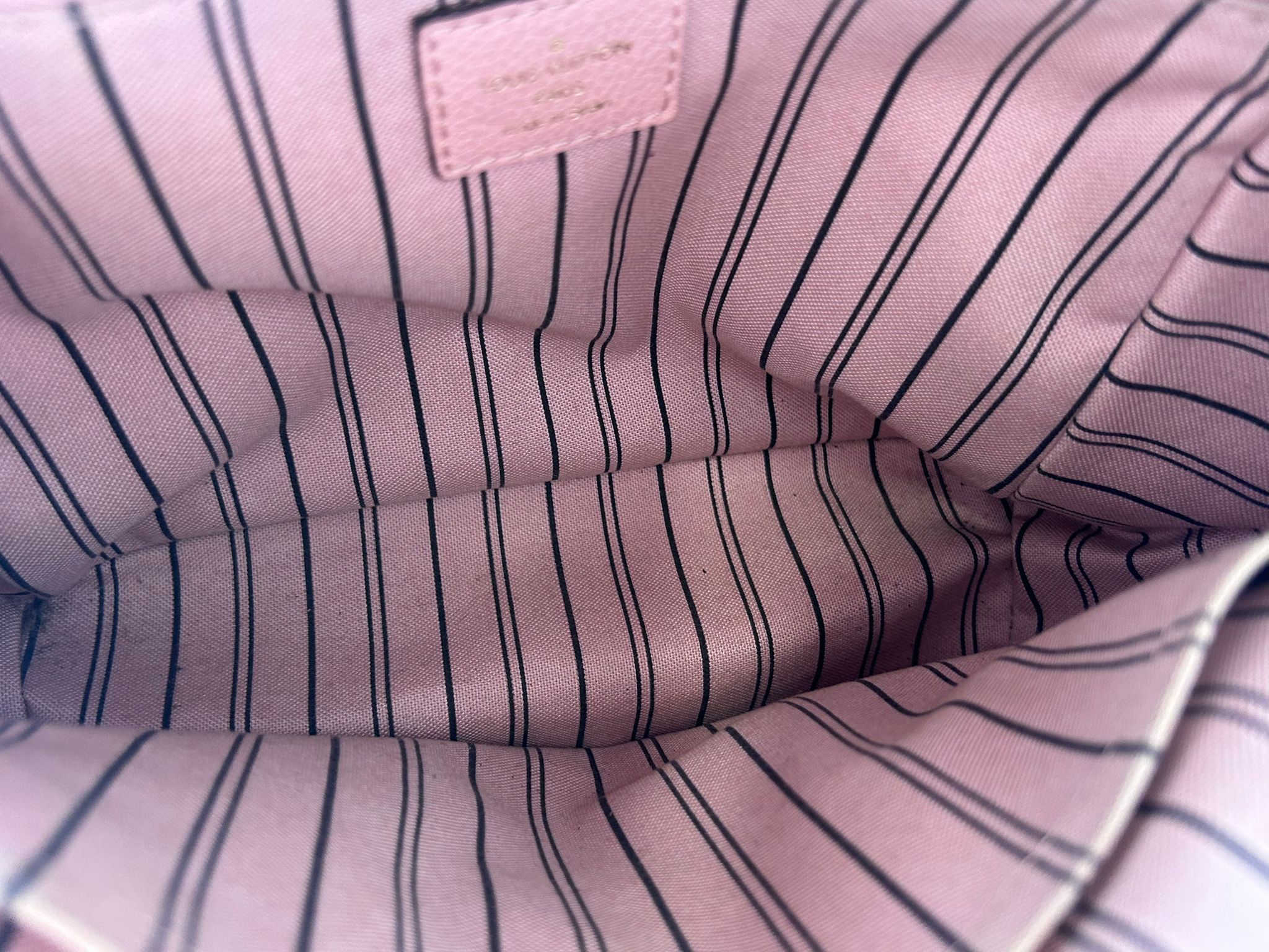 Mochila Louis Vuitton en cuero rosa