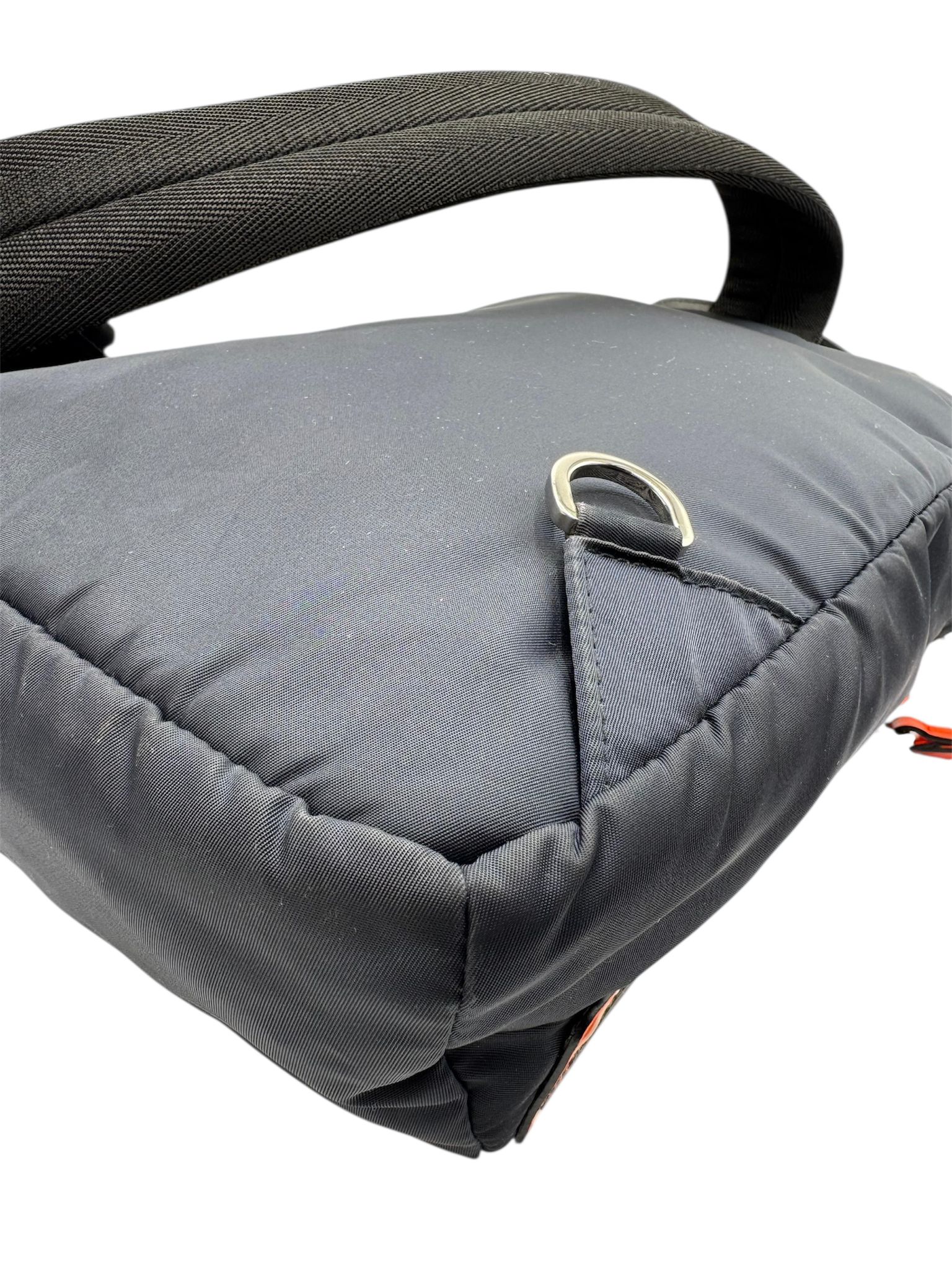 Mochila Prada bandolera para hombre