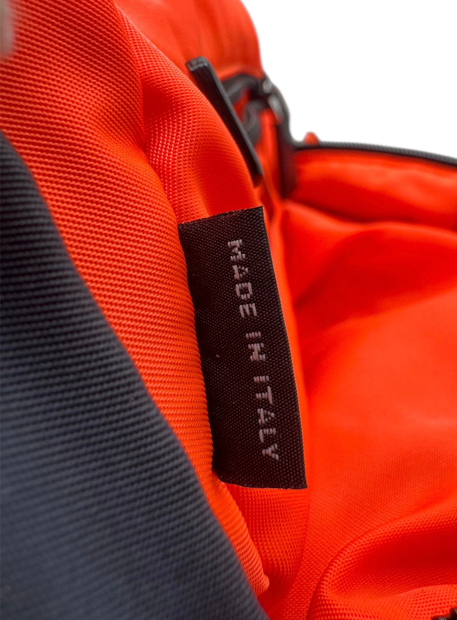 Mochila Prada bandolera para hombre