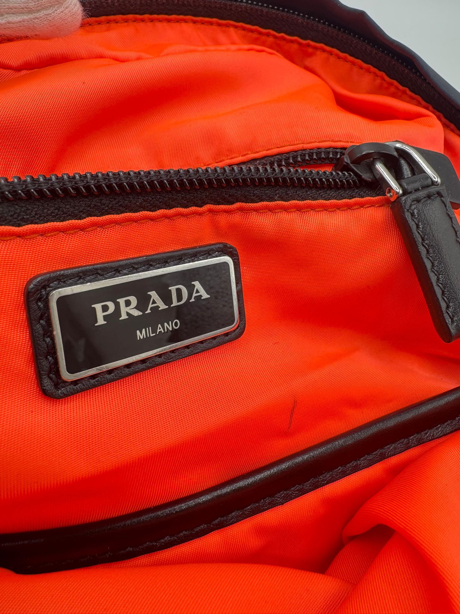 Mochila Prada bandolera para hombre
