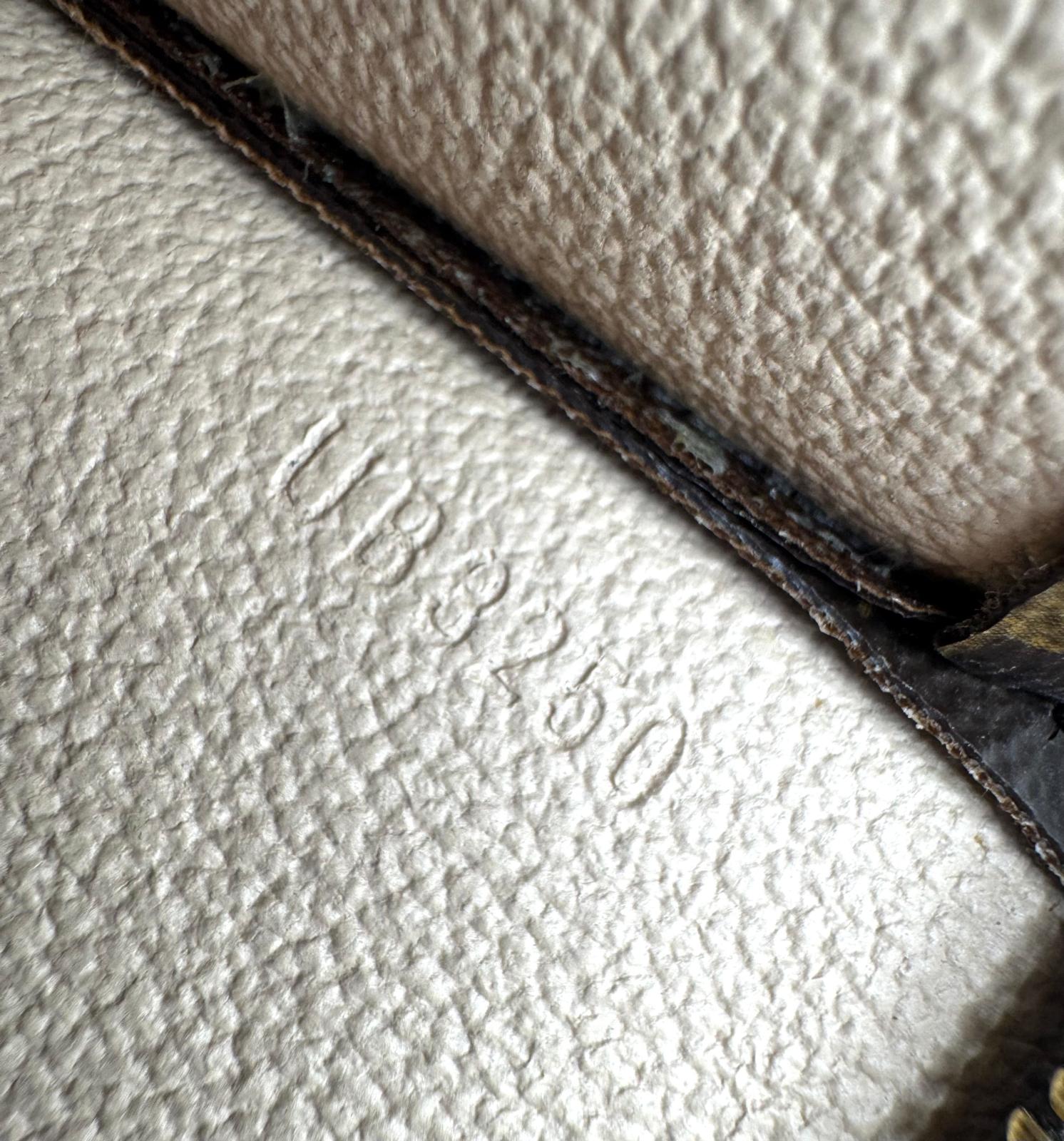 Neceser Louis Vuitton Toilette Trousse Monográm