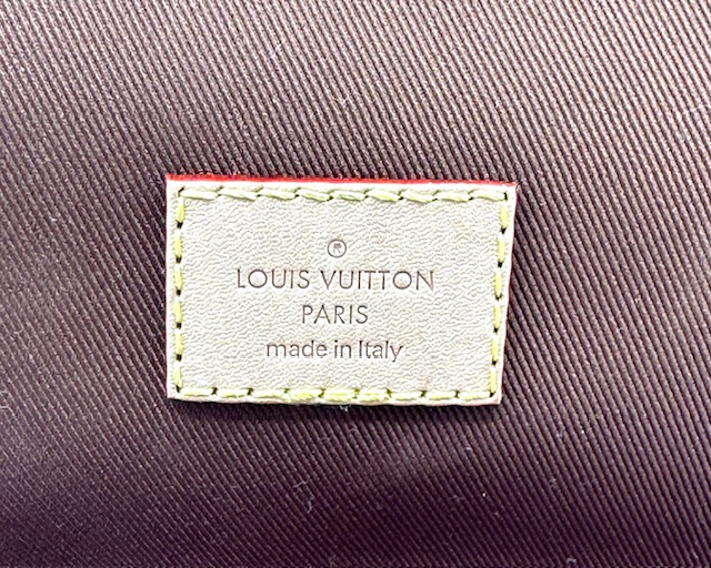 NECESSER LOUIS VUITTON MONOGRAM CON CHIP