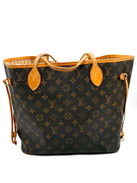 Neverfull Louis Vuitton con iniciales AD