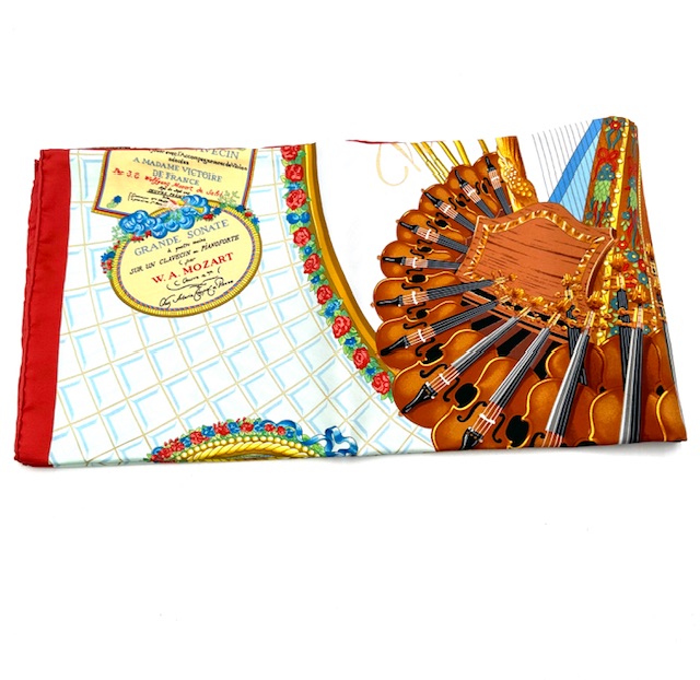 PAÑUELO HERMES AMADEUS MOZART DE SEDA