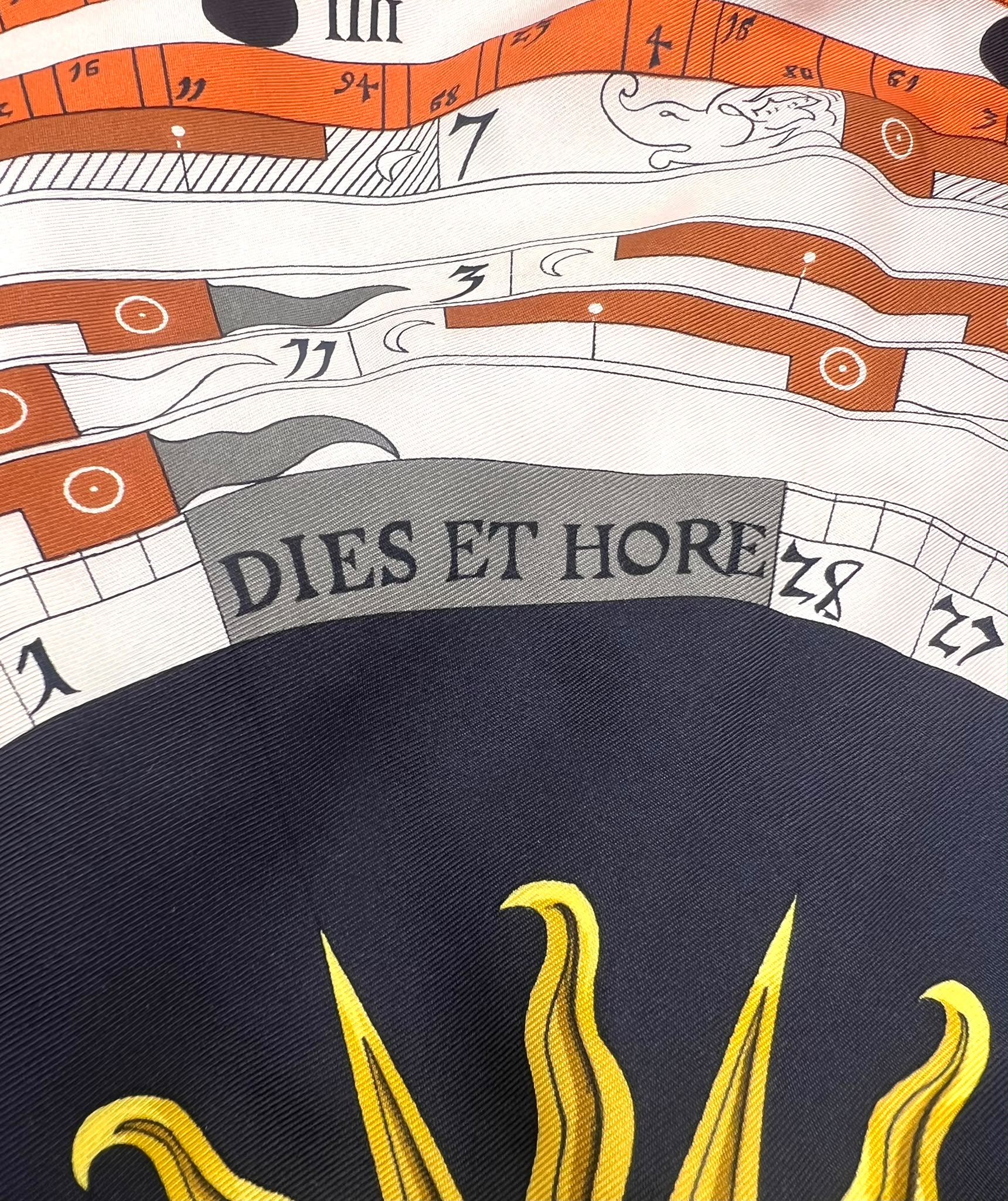 pañuelo Hermès modelo Dies et Hore