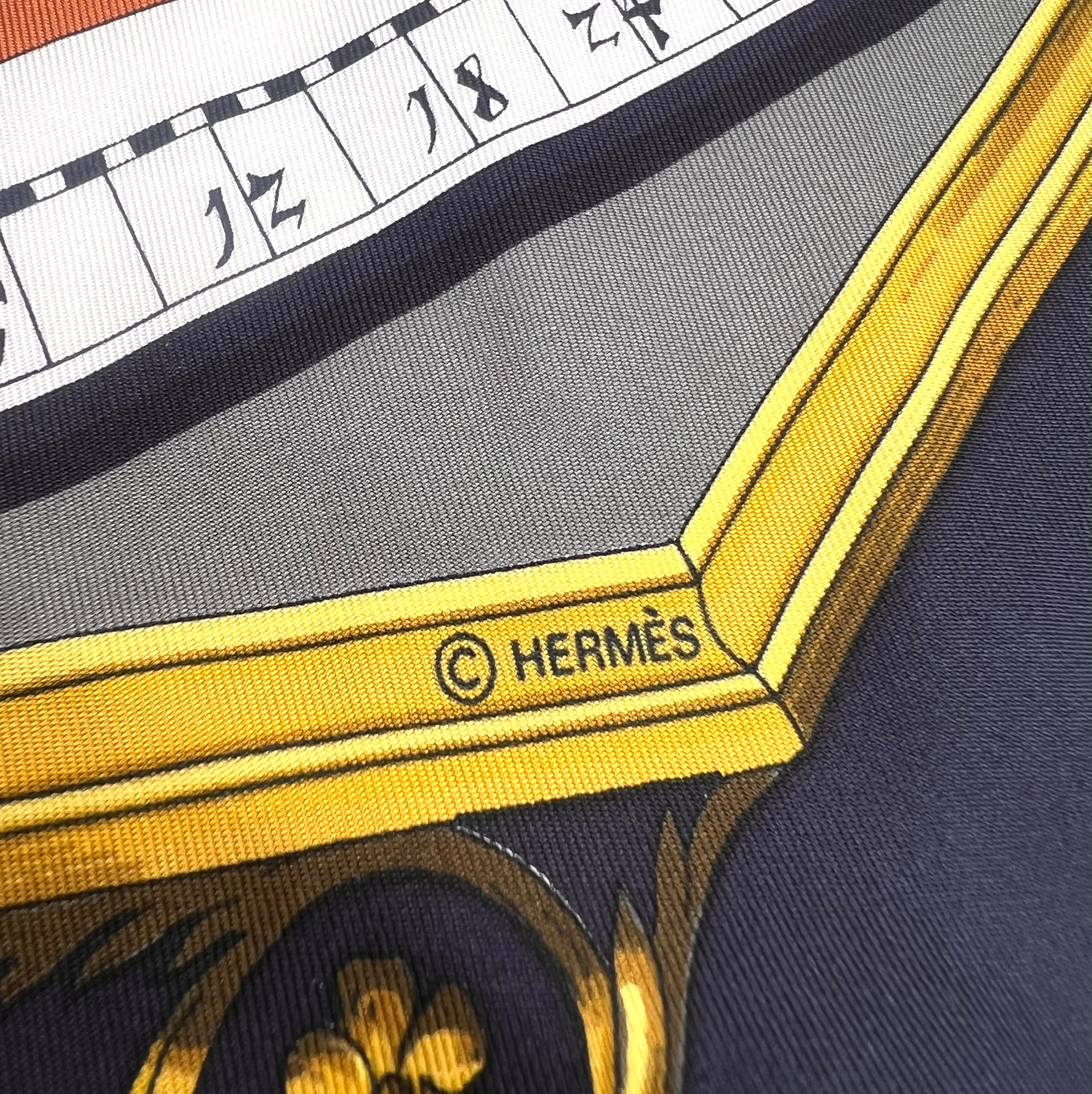 pañuelo Hermès modelo Dies et Hore