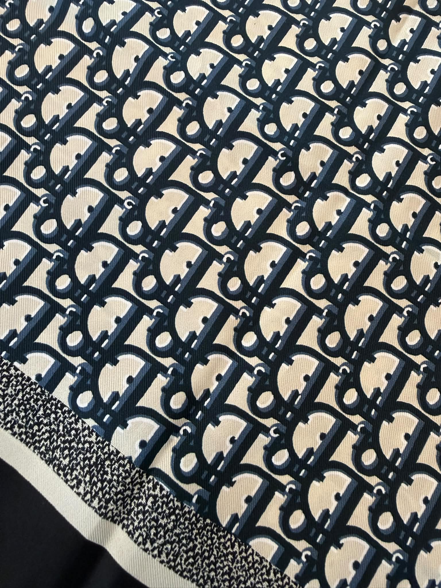 pañuelo reversible Dior