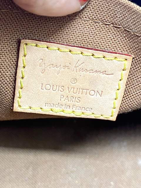 Papillon 30 Louis Vuitton edición Yayoi Kusama