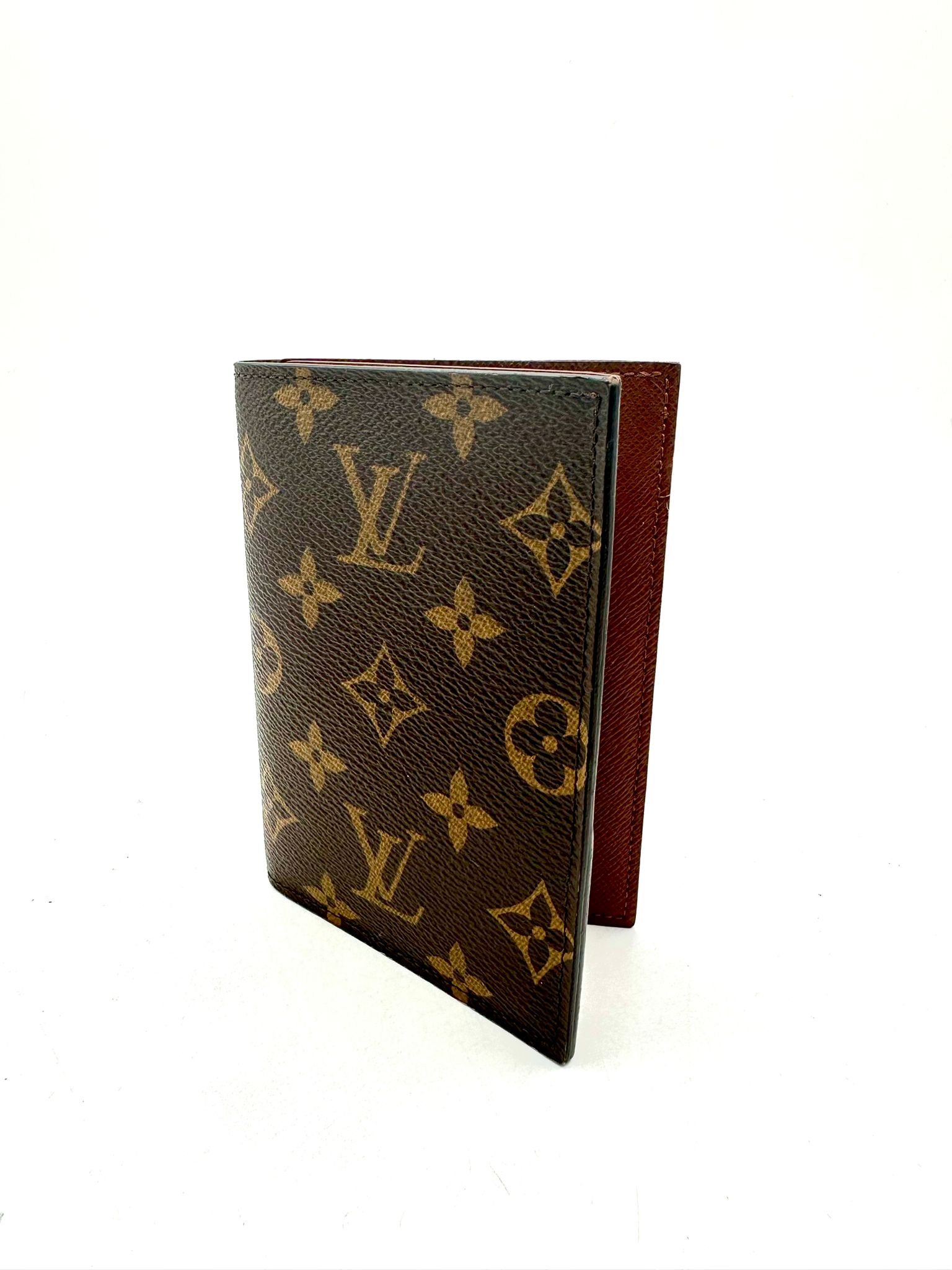pasaporte louis vuitton