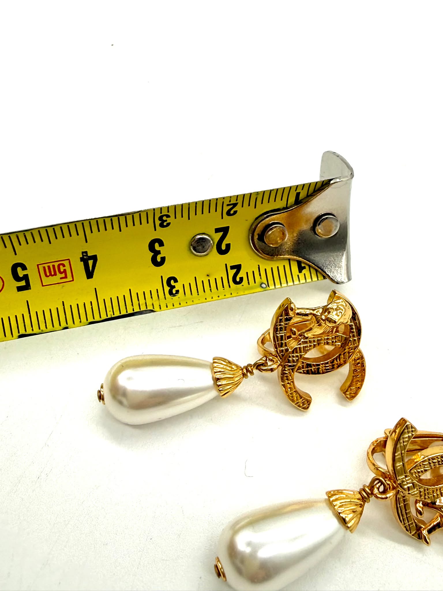 Pendientes Chane