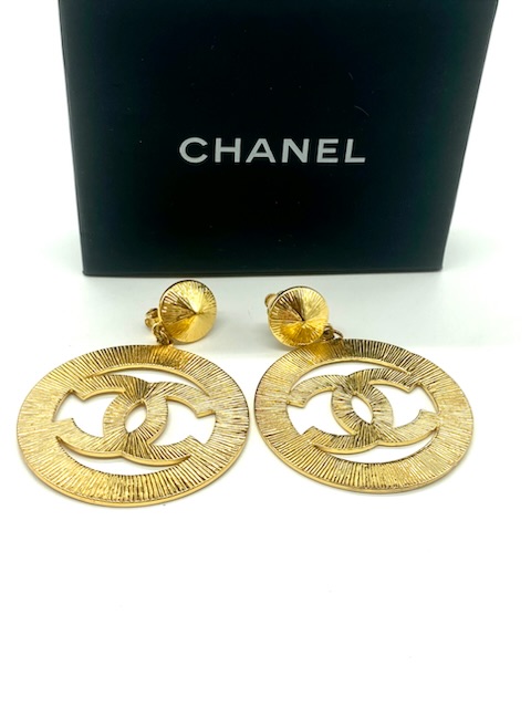 Pendientes Chanel baño oro