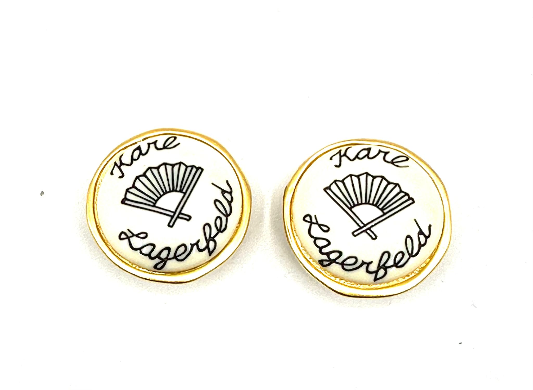 Pendientes de presión Karl Lagerfeld negro y dorado