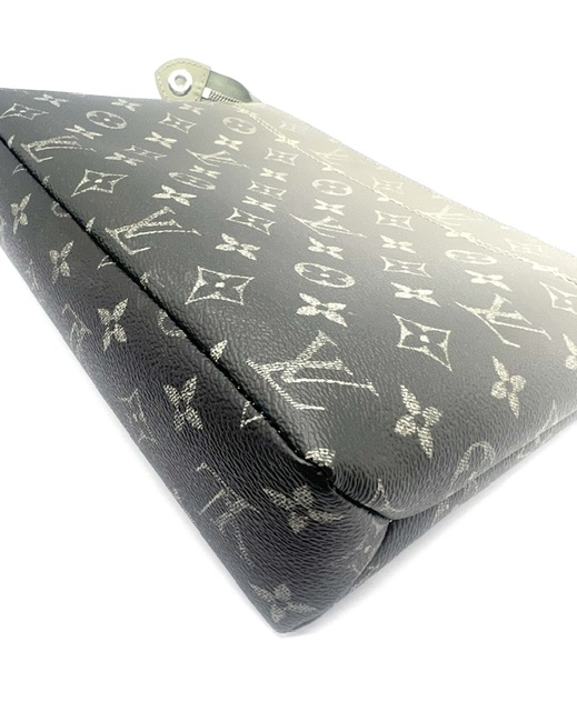 Pochette de viaje Souple Louis Vuitton