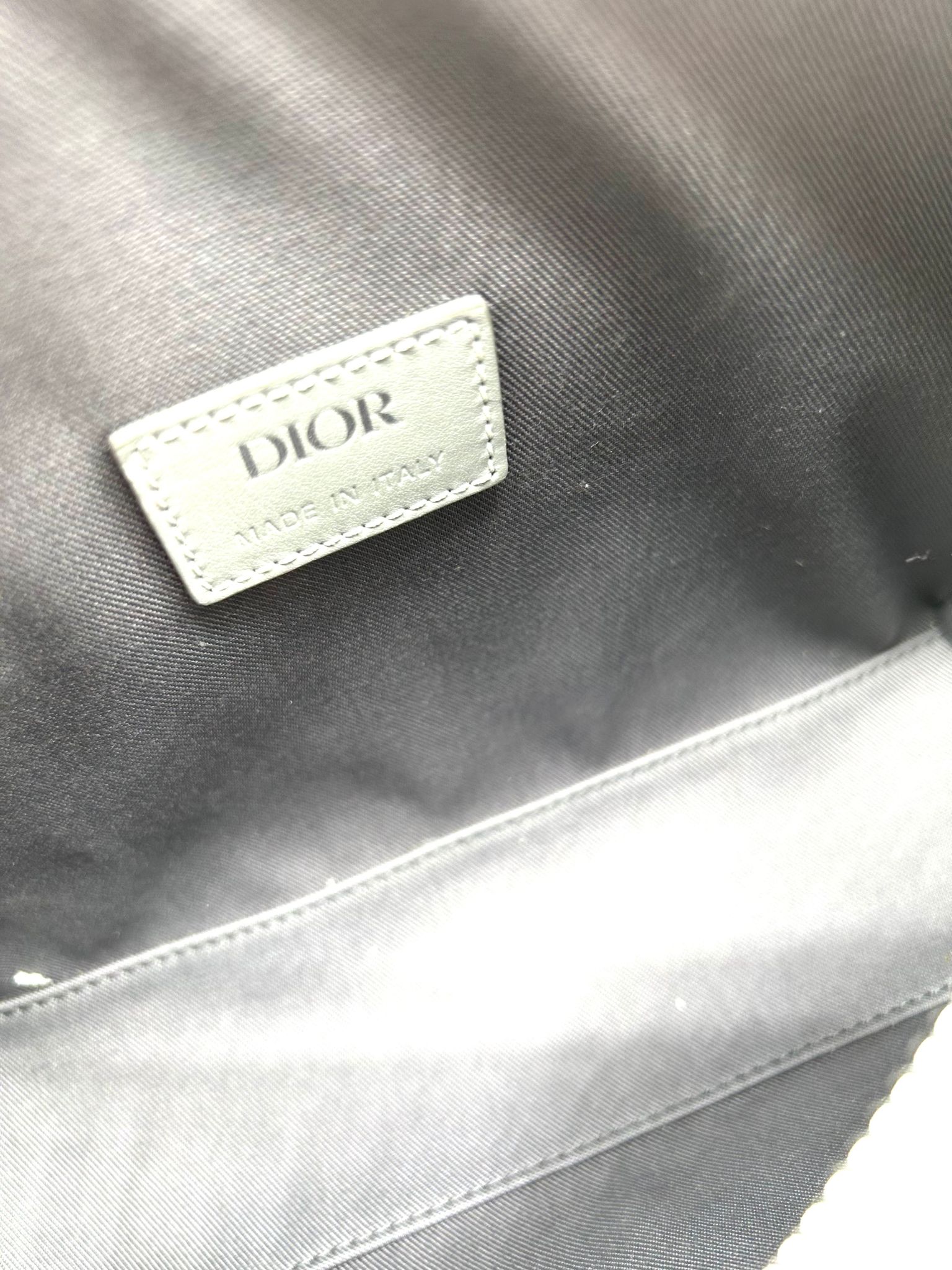pochette Dior homme -nueva-