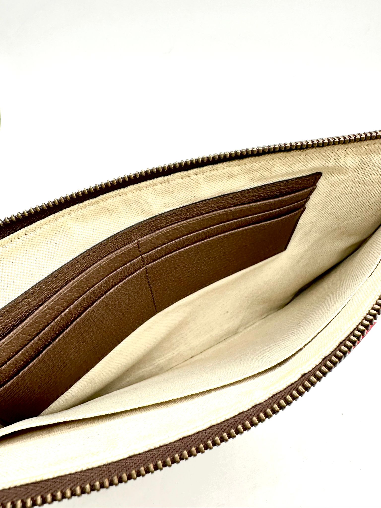 pochette gucci ovni
