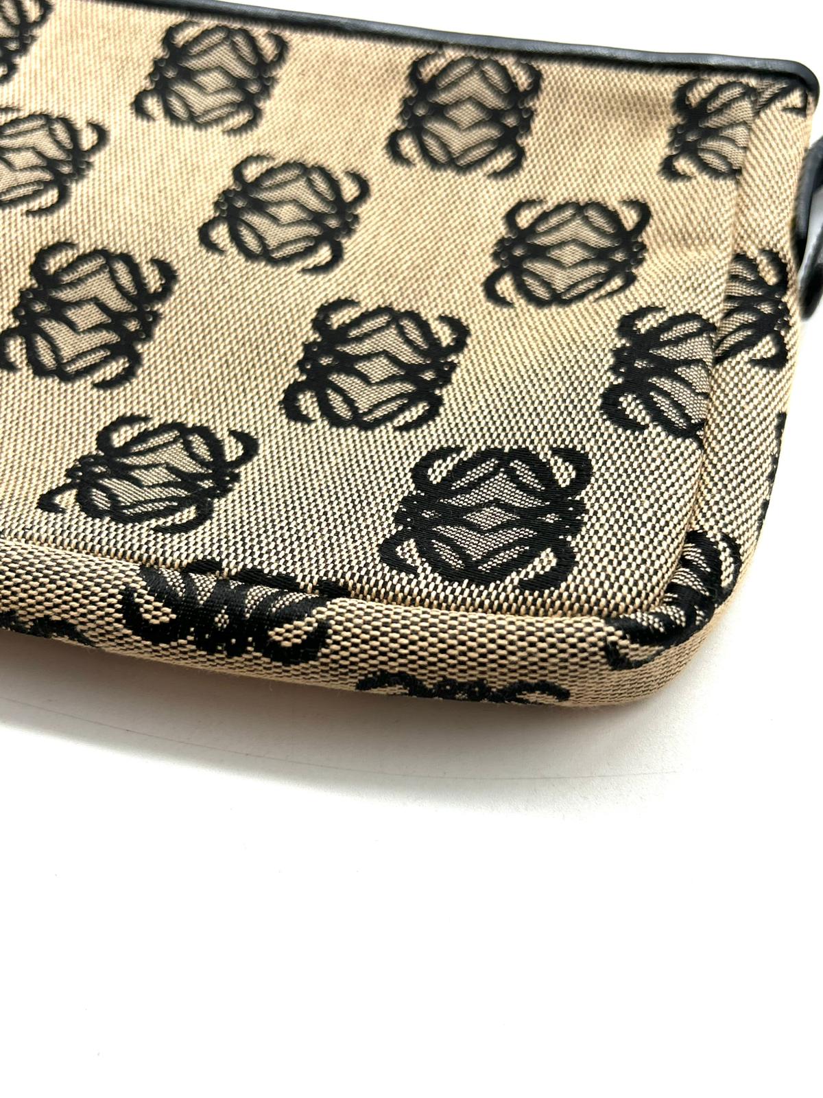 pochette loewe vintage