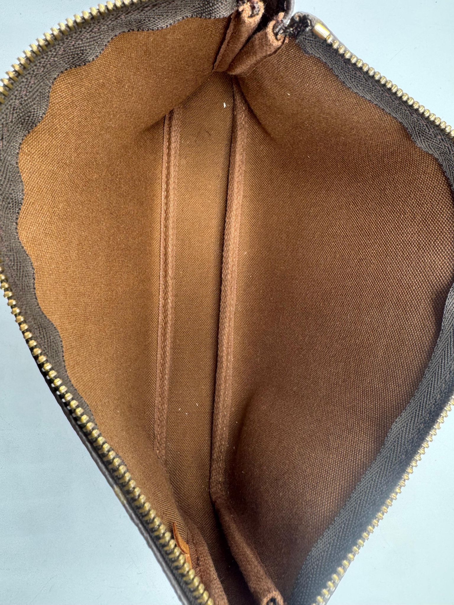 Pochette Louis Vuitton
