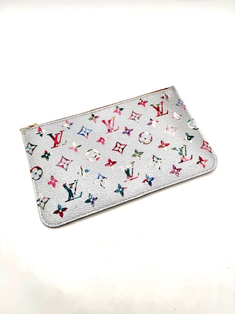 pochette Louis Vuitton plateada Monogram
