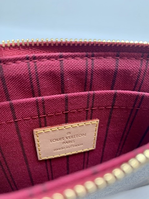 Pochette Monogram Louis Vuitton
