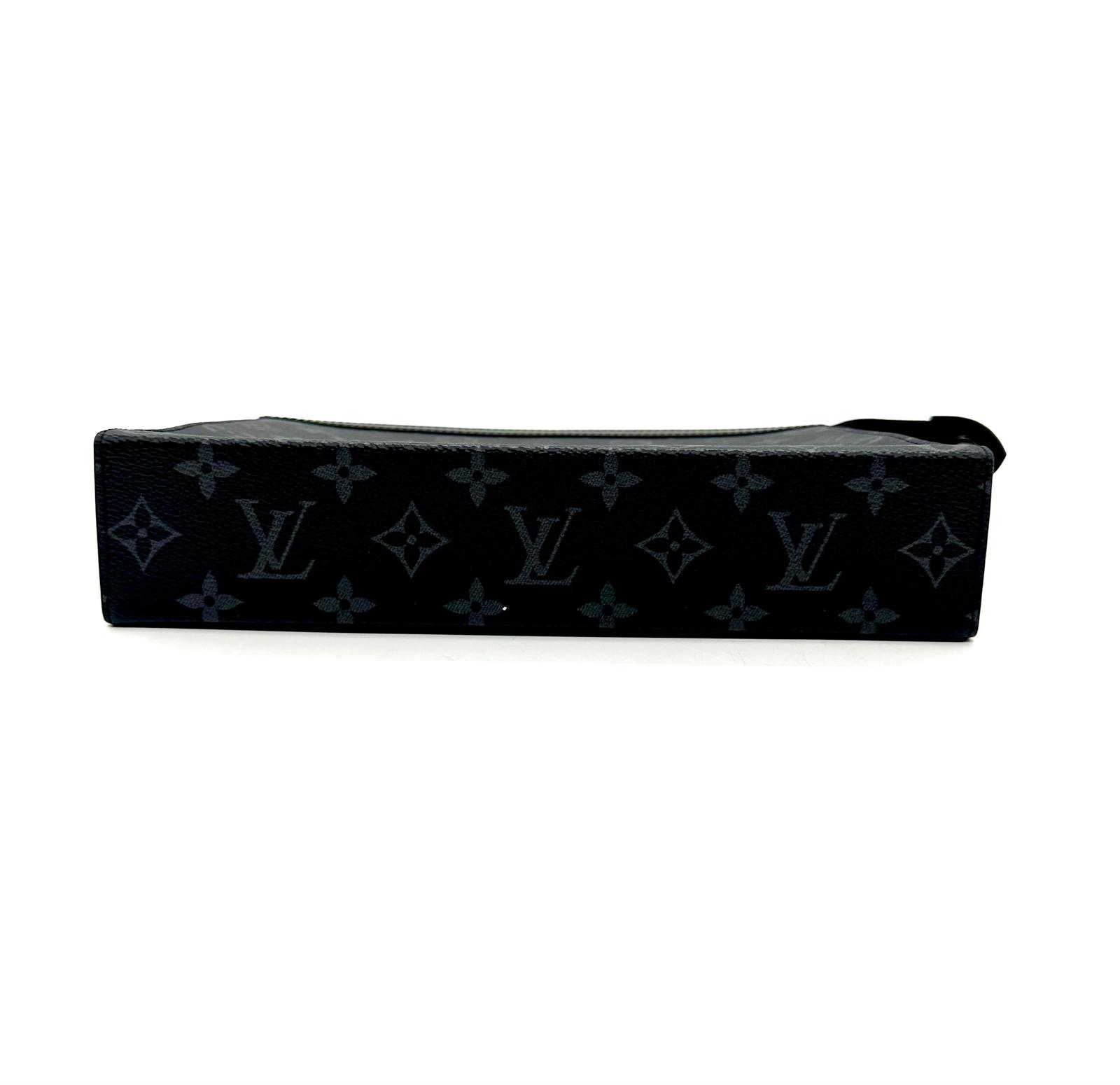 pouch Louis Vuitton