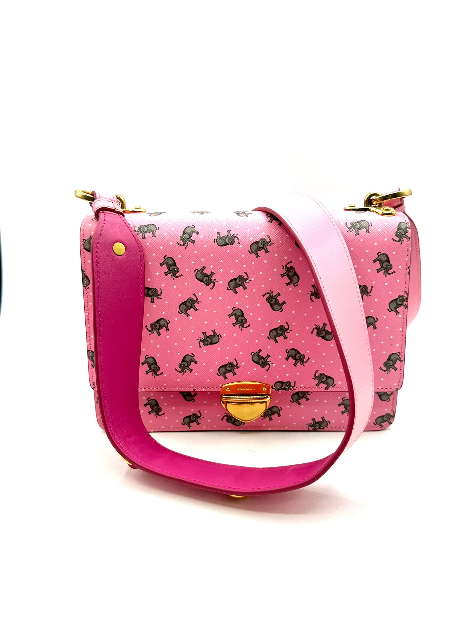 Prada Estero