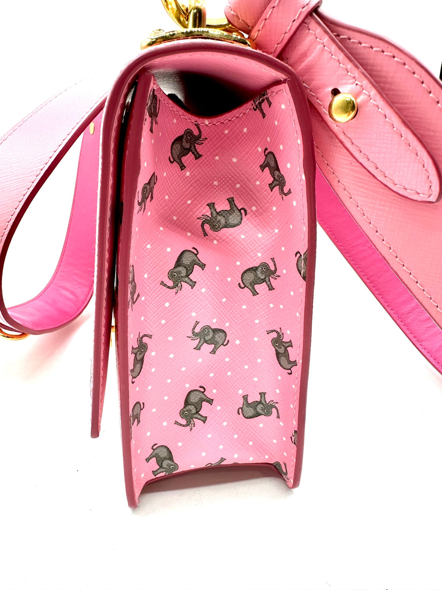 Prada Estero