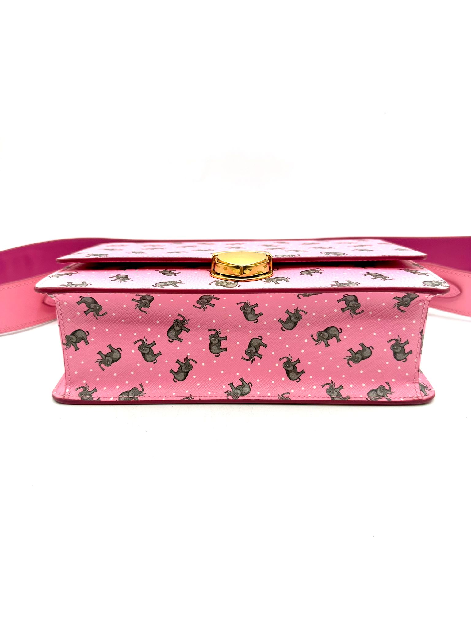 Prada Estero