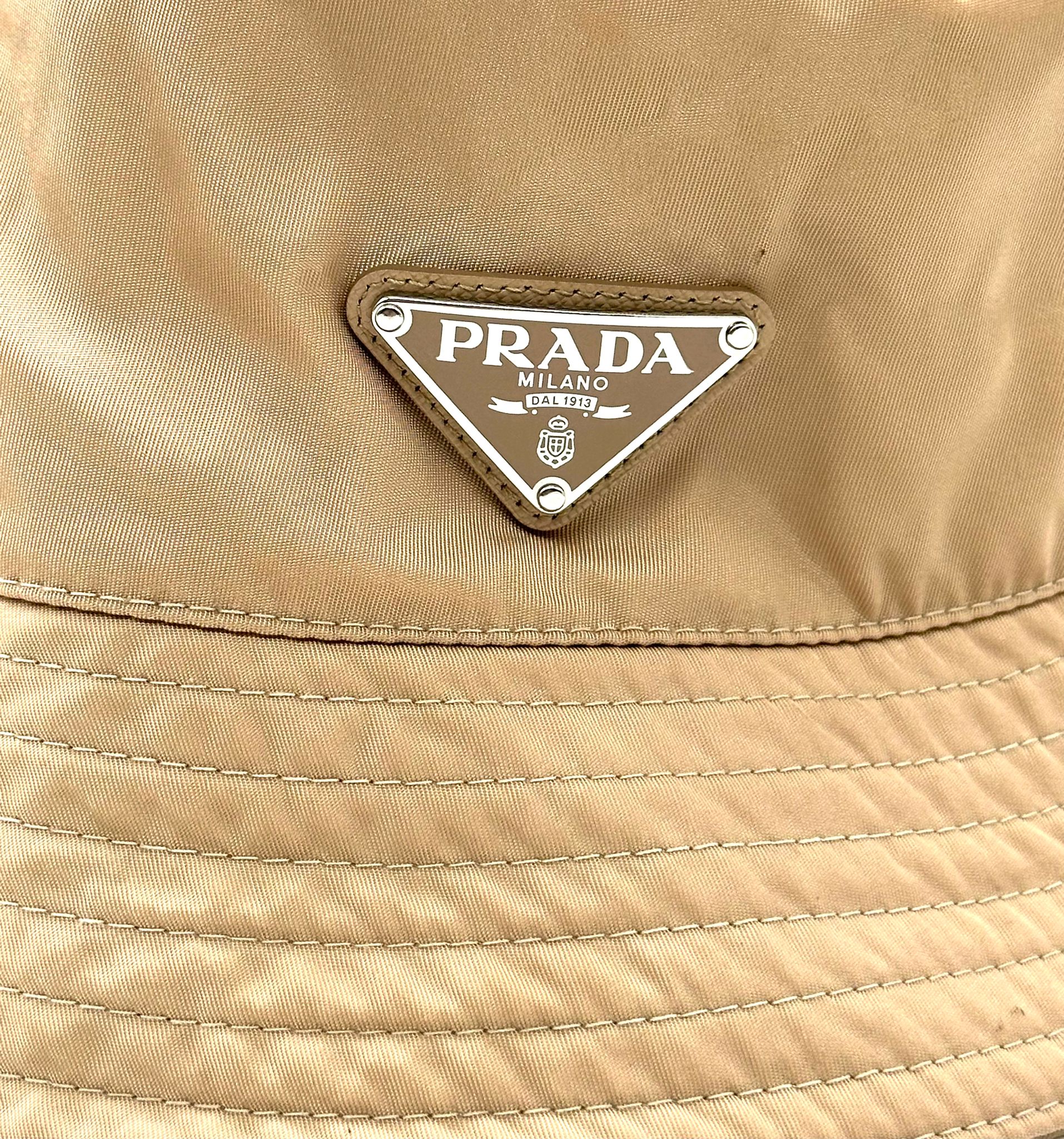 prada gorro