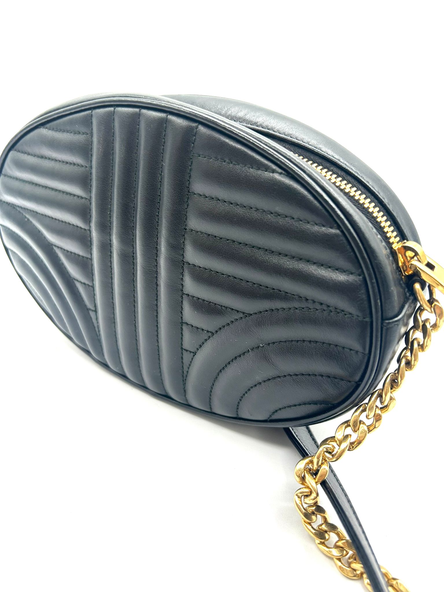 prada oval