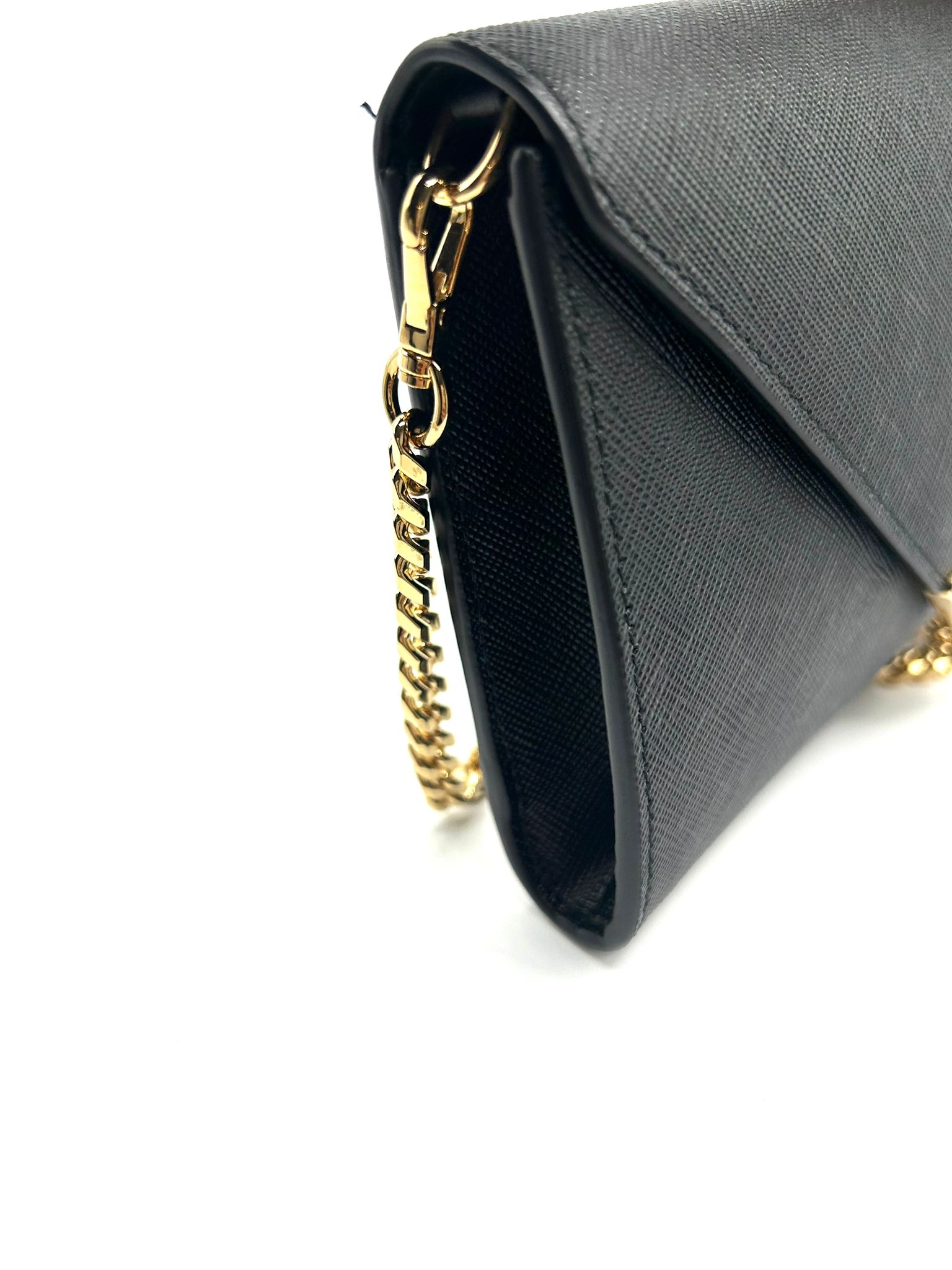 prada saffiano