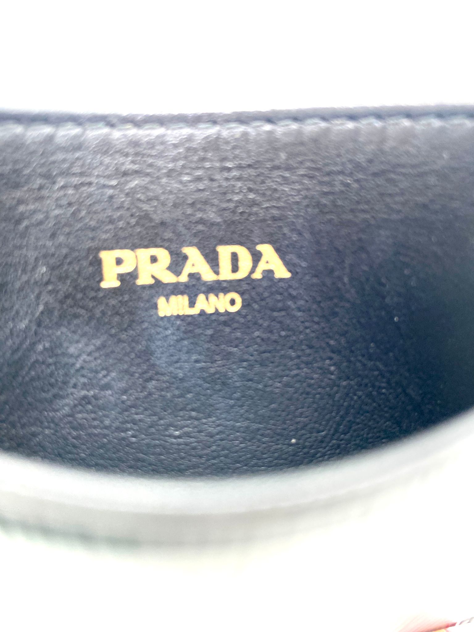 prada tarjetero