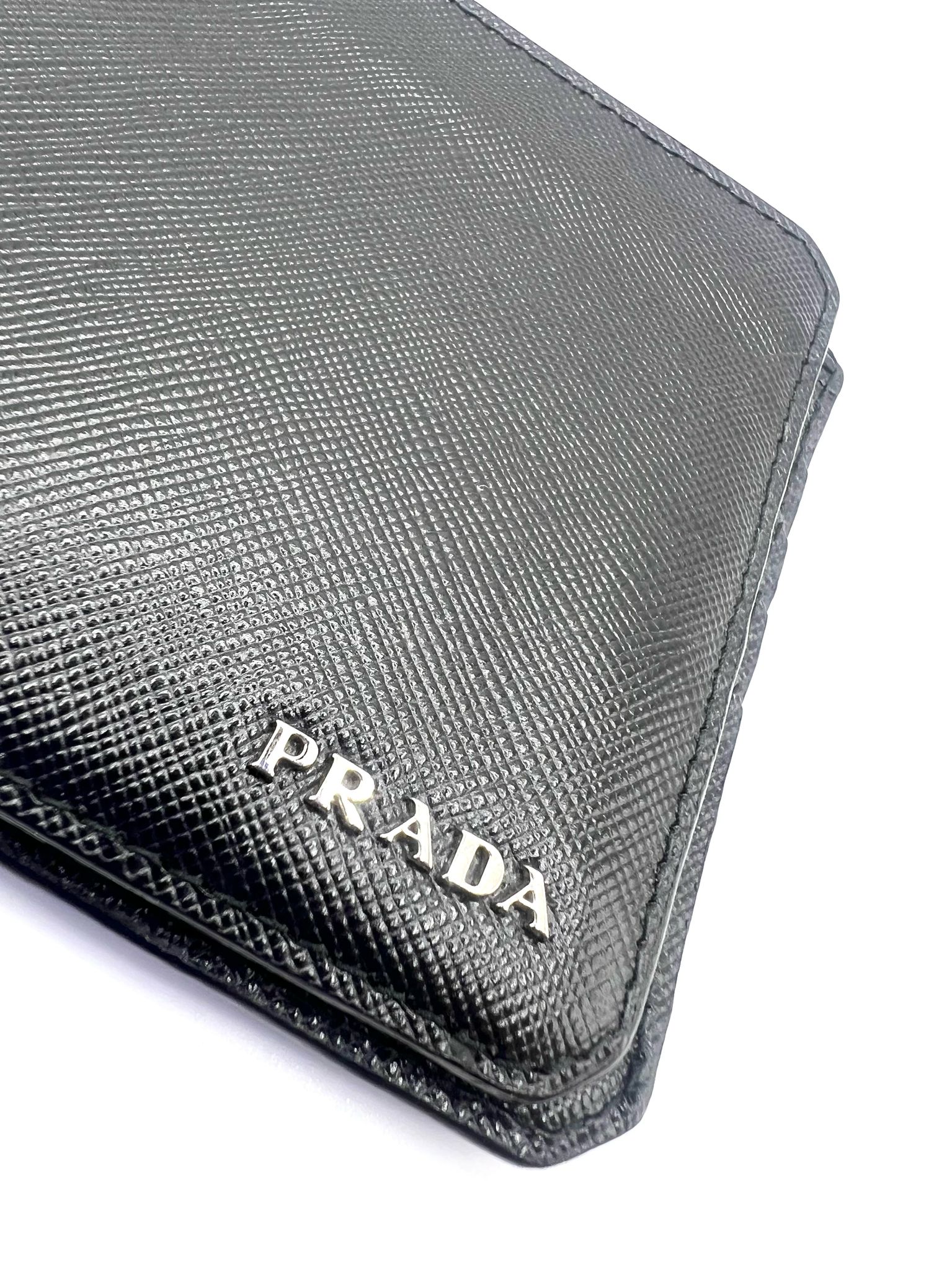 prada wallet