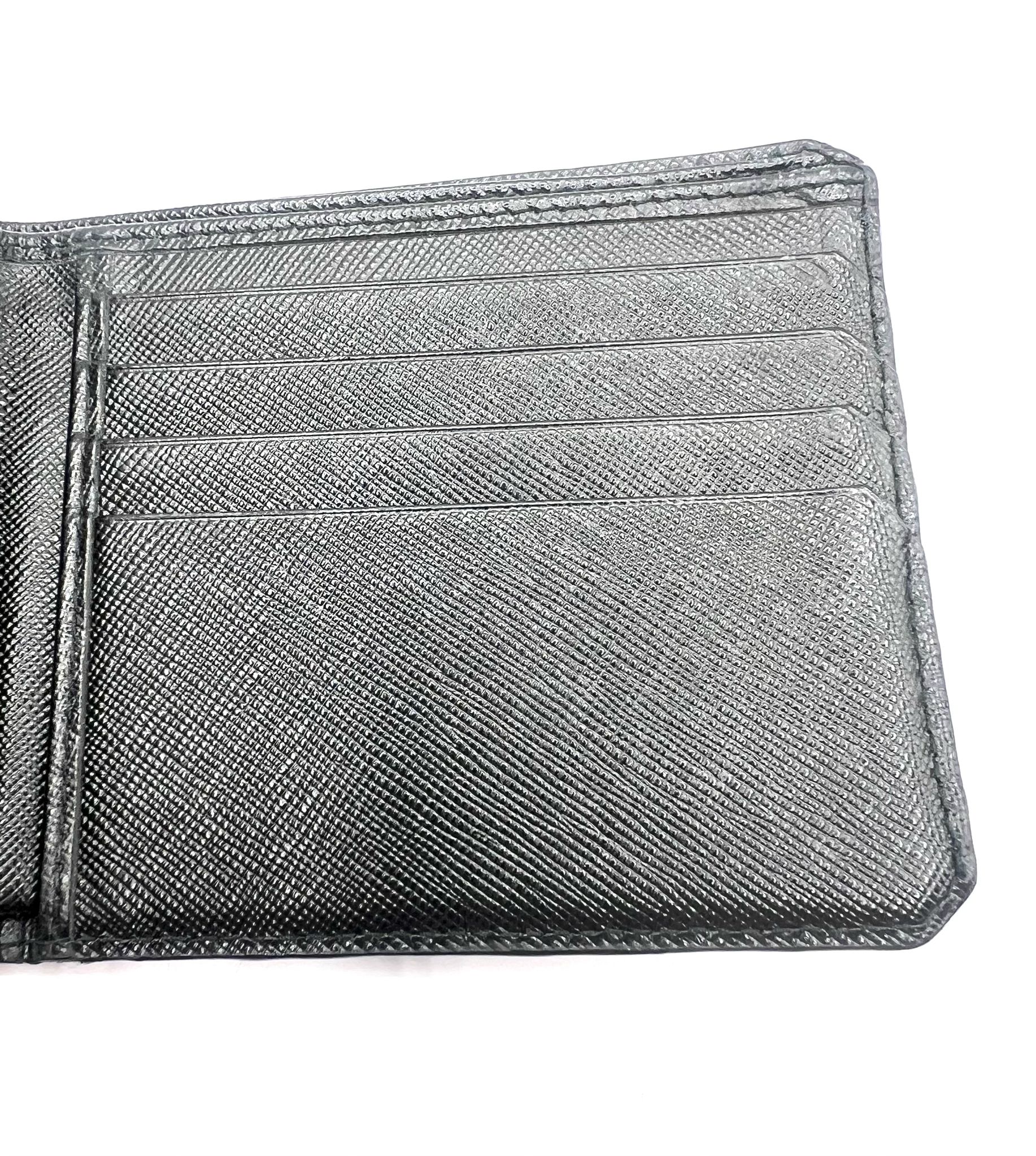 prada wallet