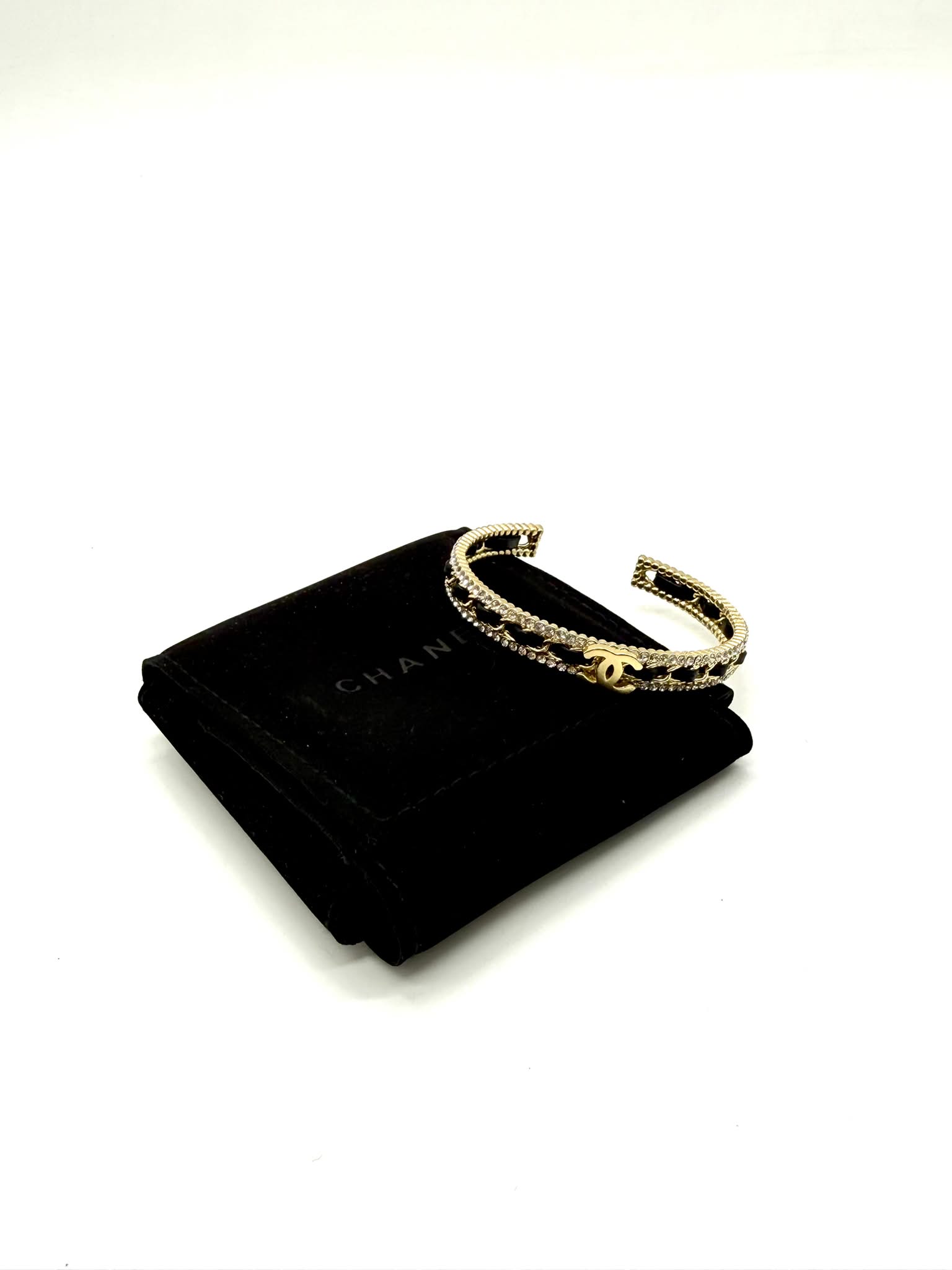 Pulsera Chanel en metal color champán